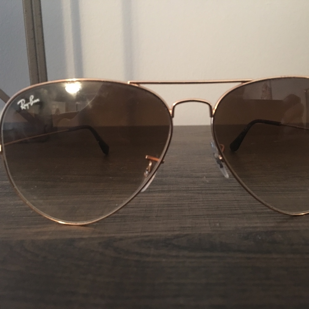 Aviator Raybans - Picture 3 of 5